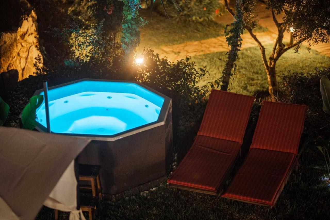 Villa Rodo Pirgos Psilonerou エクステリア 写真