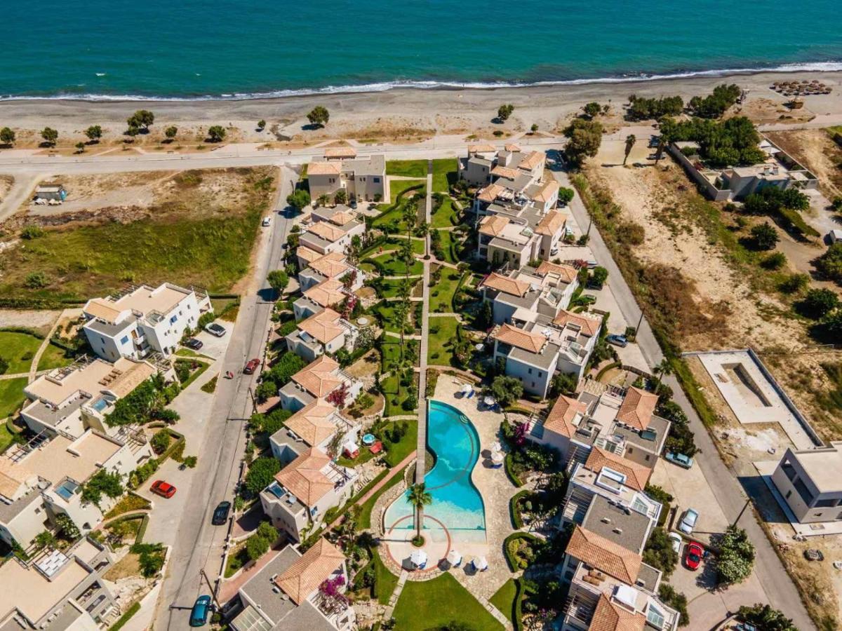 Villa Rodo Pirgos Psilonerou エクステリア 写真
